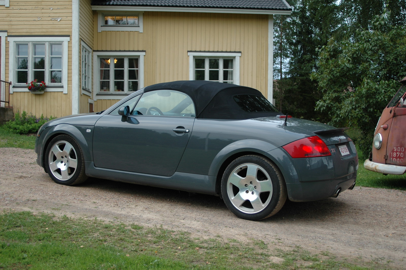 Audi TT Roadster quattro — kuva 002